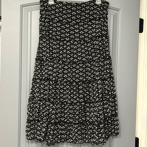 Max Studio Floral tiered XL skirt w/in slip elastic waist excellent condition - Picture 1 of 3